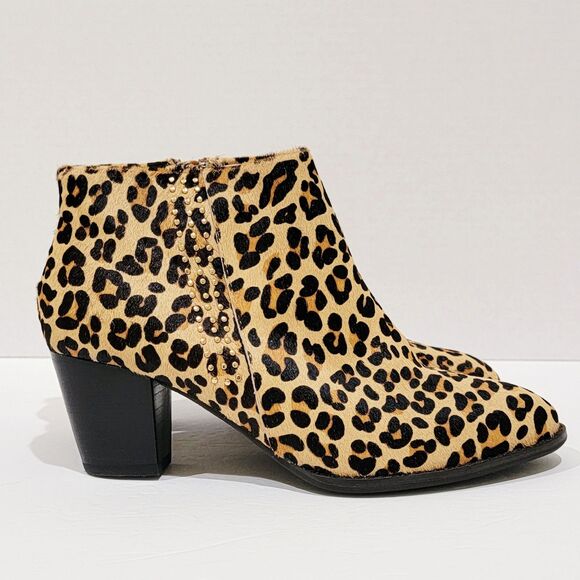 Vionic Georgia Leopard Cheetah Print Calf Hair Studded Ankle Boots Womens Size 8 - Picture 5 of 14